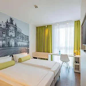 Otel Super 8 By Wyndham, Dresden
