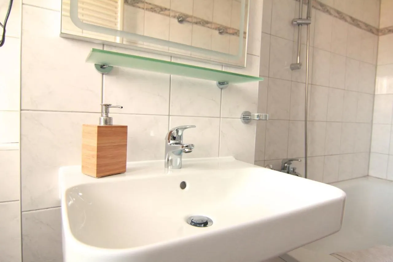 Apartment Whg./Flat Am Grossen Garten In Dresden
