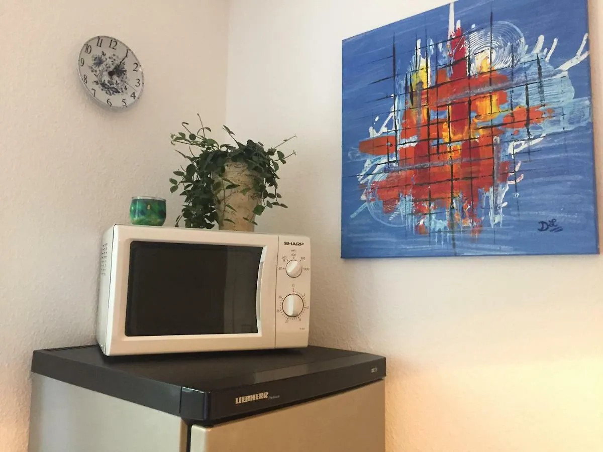 Whg./Flat Am Grossen Garten In Dresden 0*,